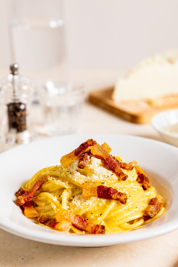Disfruta de una deliciosa carbonara