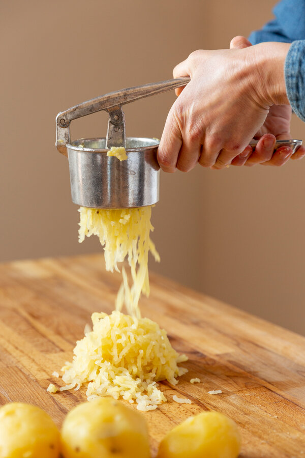 Rallador de patatas para ñoquis
