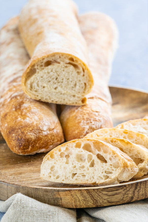   miga aireada y porosa típica del pan de chapata